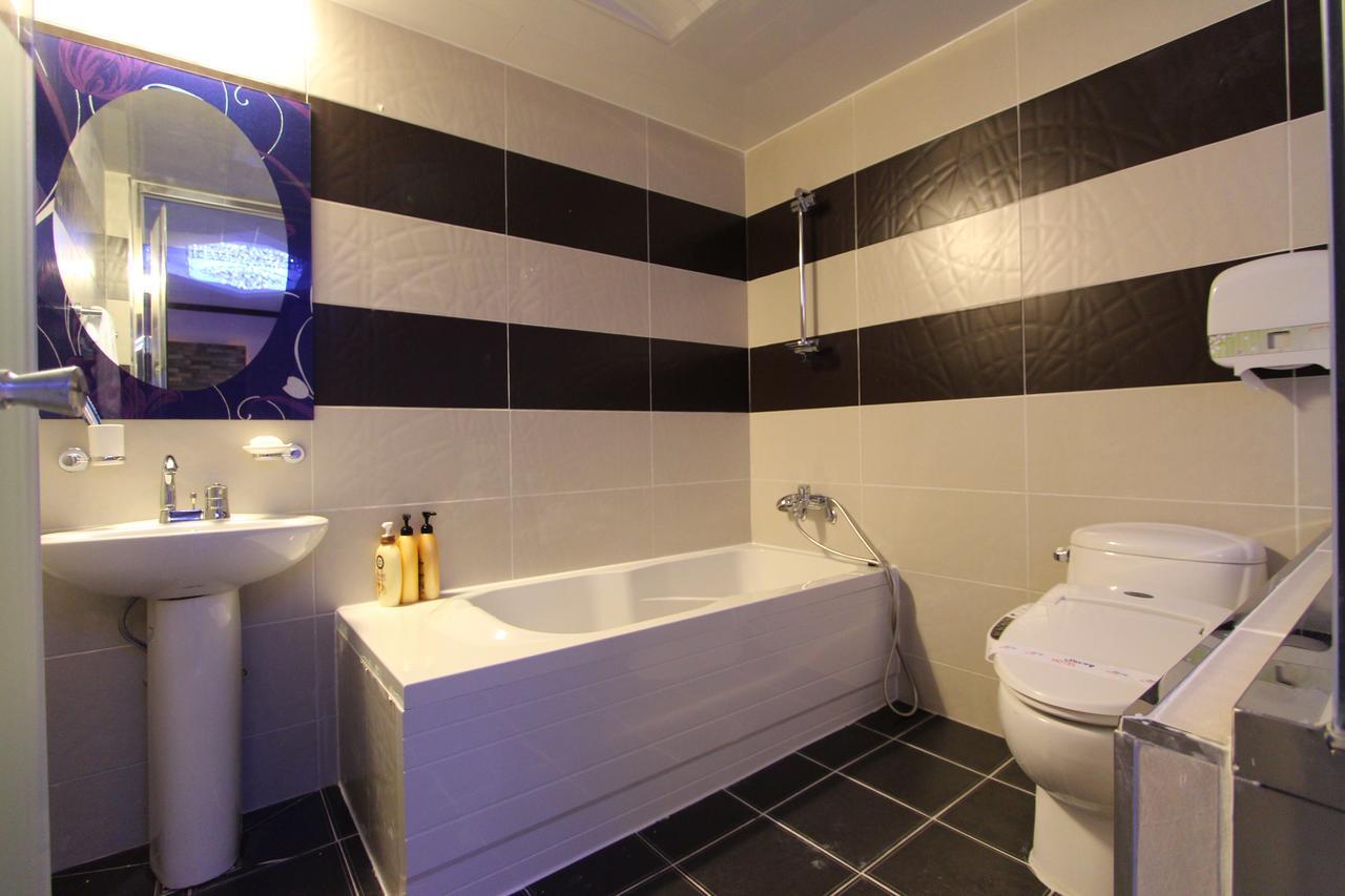 Hotel Savoy Тегу Екстер'єр фото